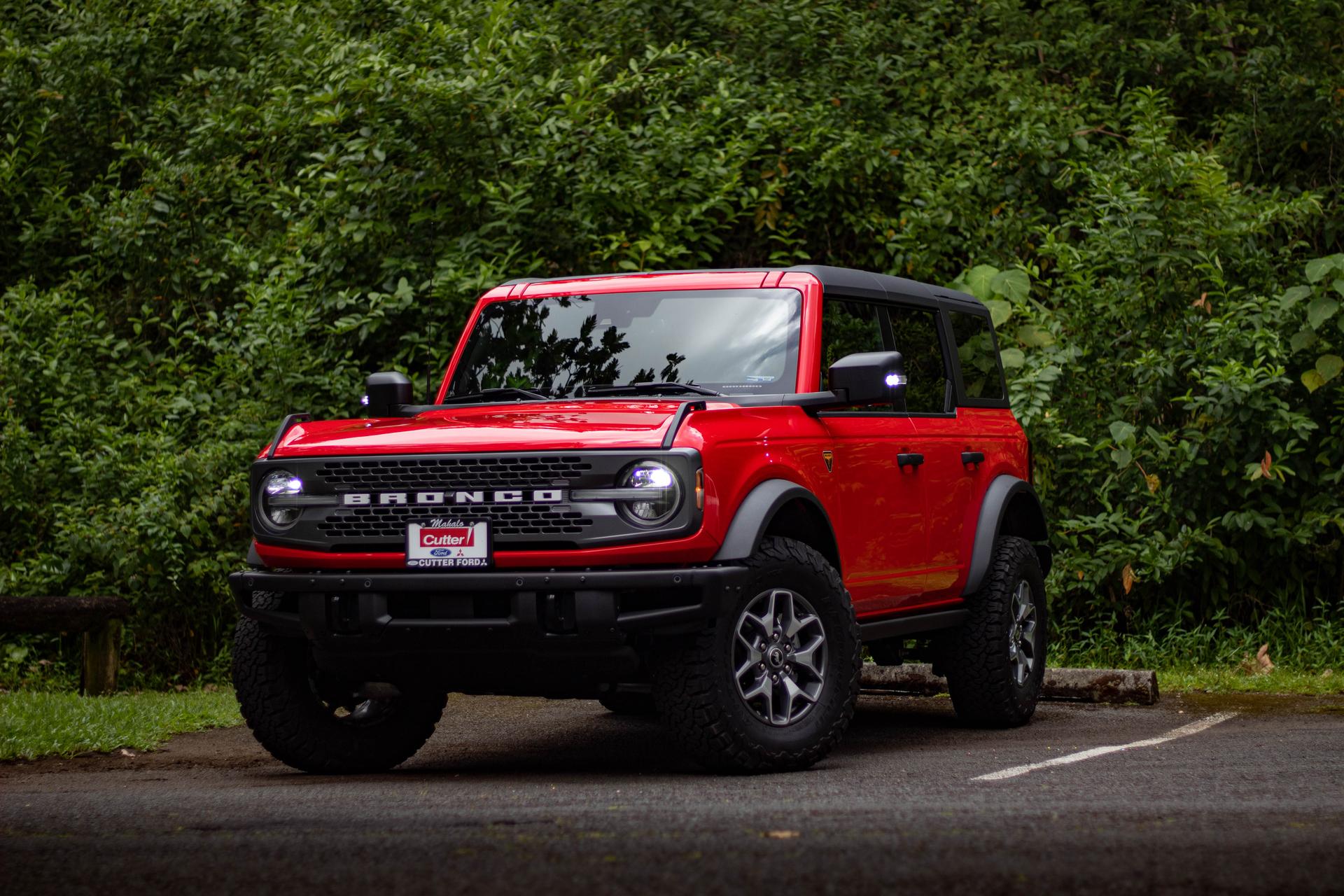 Picture of the car https://harrishawaiiphotos.s3.us-west-2.amazonaws.com/redbronco/red+bronco+(19+of+132).jpg